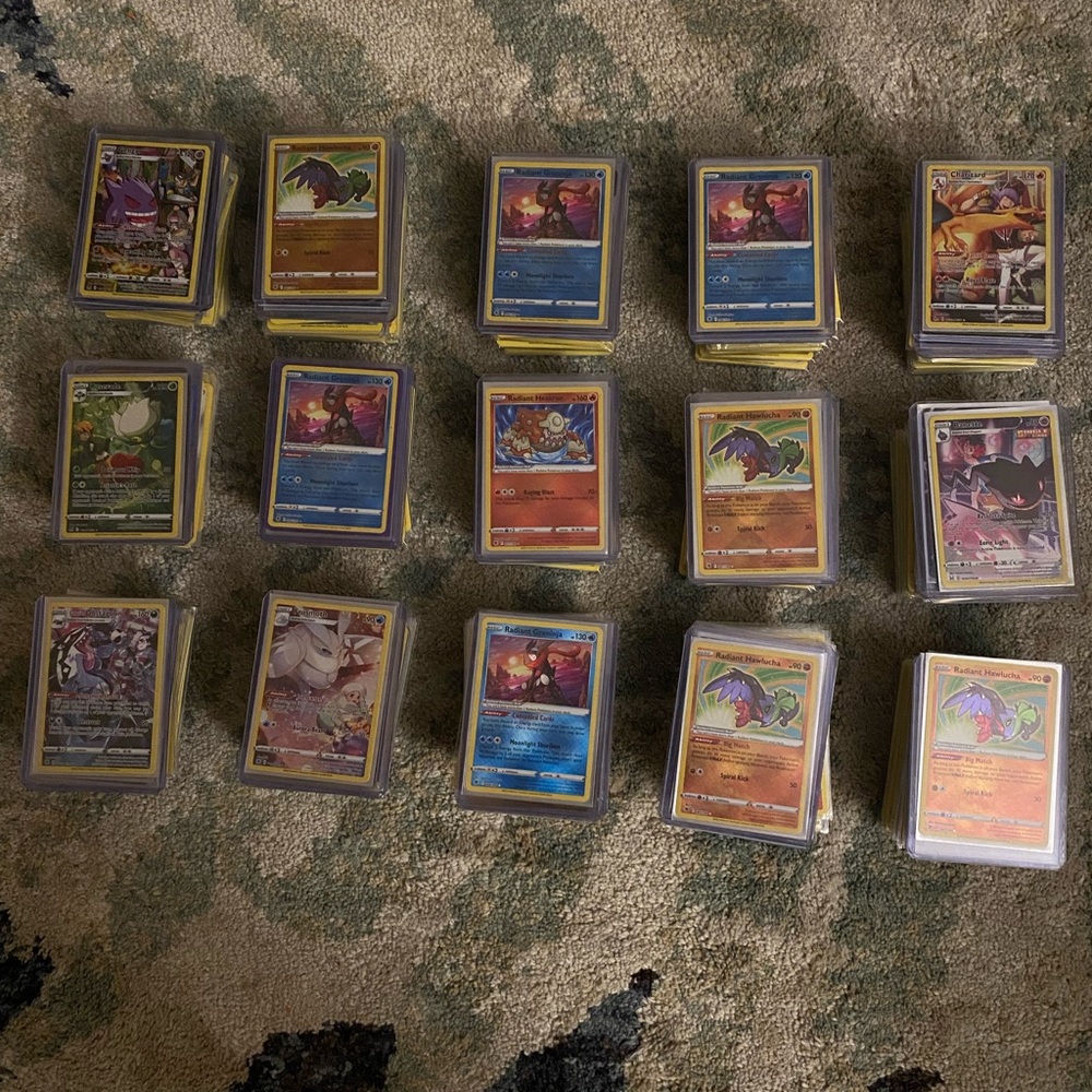 150 POKÉMON card bundle